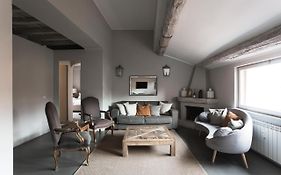 Charming Penthouse In Piazza Venezia With Terrace